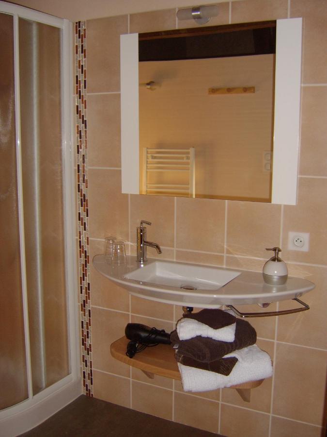 Chambres De La Porte Aux Moines Vouvant Esterno foto