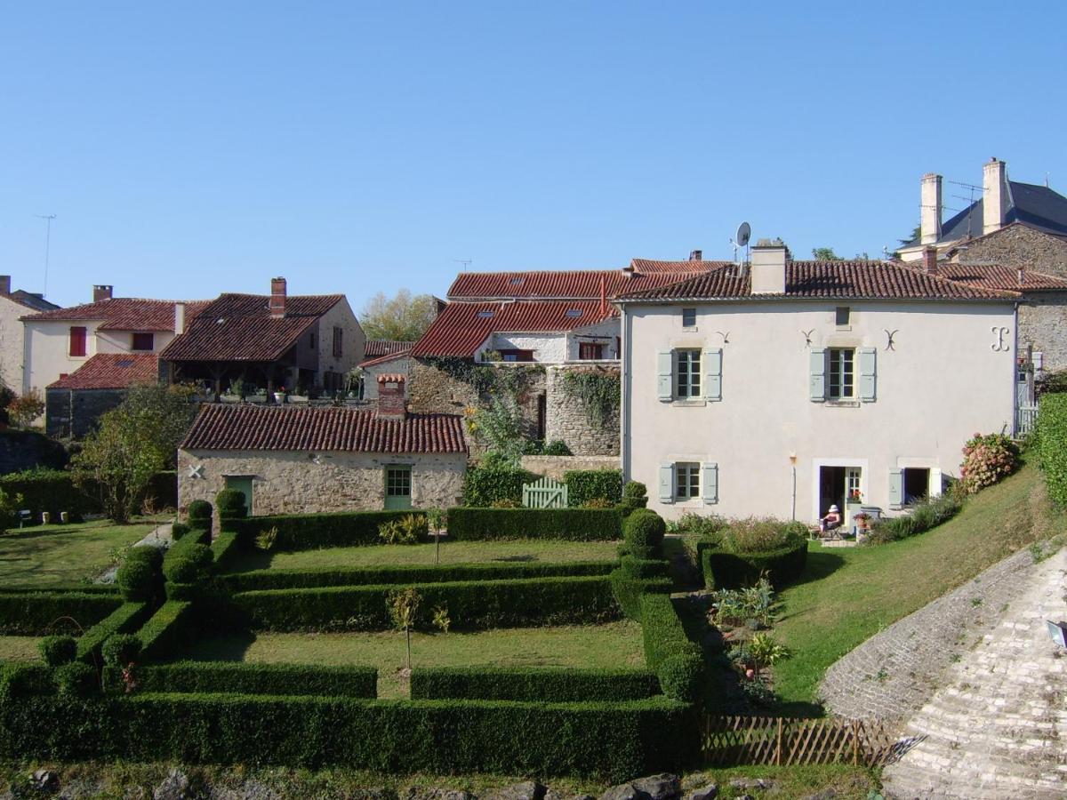 Chambres De La Porte Aux Moines Vouvant Esterno foto